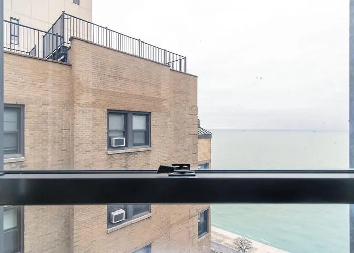 Apartment Gold Coast 1br W Doorman Gym 2 Blocks To L Chi-549 Chicago